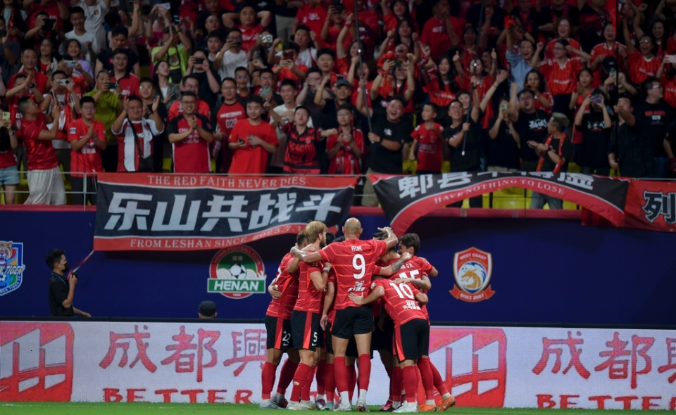 让卫冕冠军 让卫冕冠军