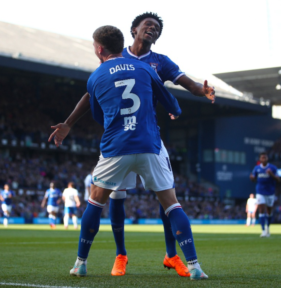 仅供参考交, 依旧保持超, 的比赛